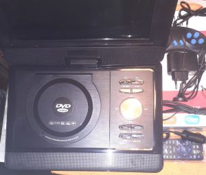 DVD-плеер DVD-LS105 с цифровым телевизором