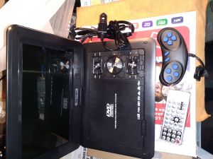 Малогабаритный DVD-плеер LS95 с цифровым телевизором